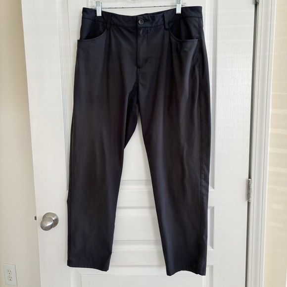 Vuori Other - Vuori Men's Pants Size 36 Meta 5 Pocket Charcoal Grey
